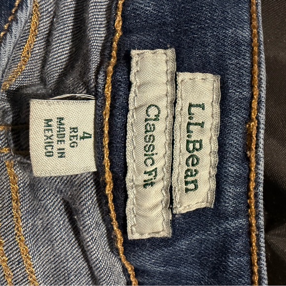 L.L. Bean Women's Straight Leg Jeans in Deep Blue - Picture 3 of 4